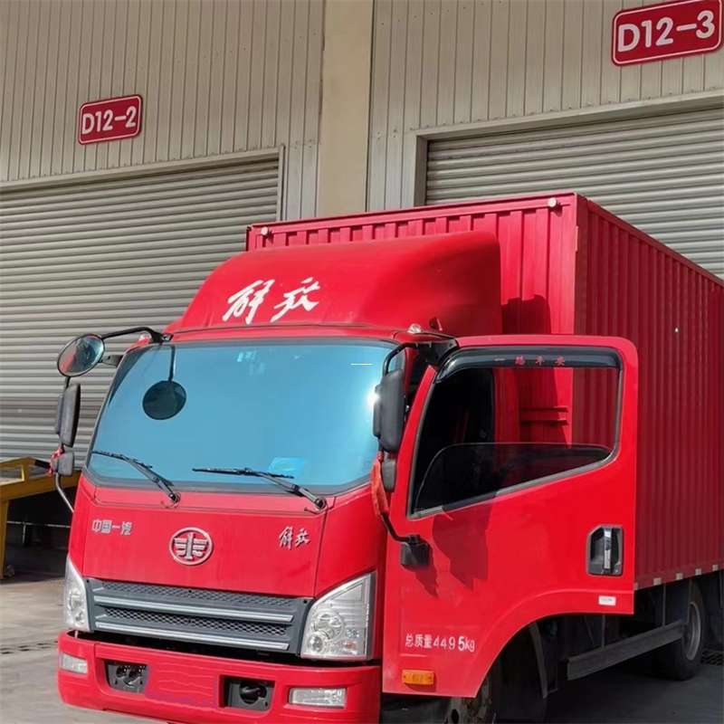 四更镇阿拉尔市物流专线：大件快运与进仓出口的高效之旅